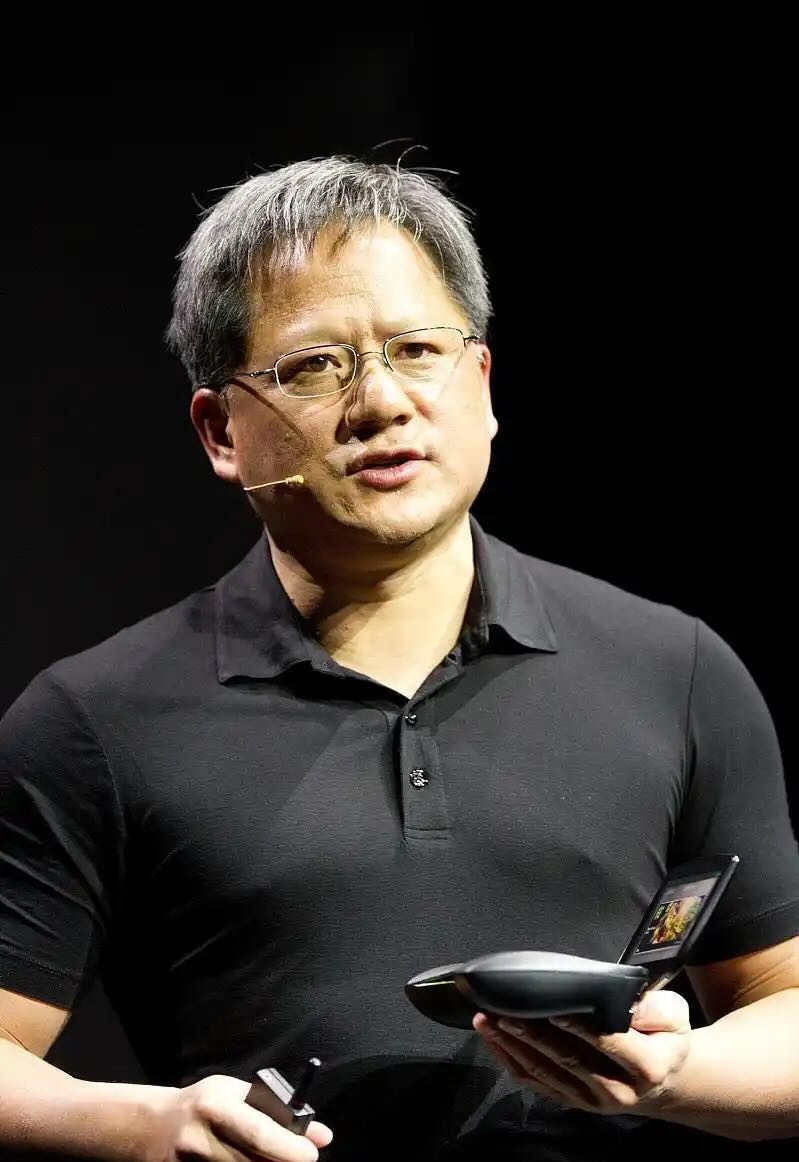 黄仁勋罕见盛赞华为:中国AI不落后的潜台词是什么? - 第1张