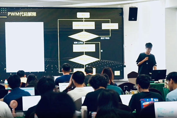 成电国芯FPGA工程实训,智能循迹小车工程