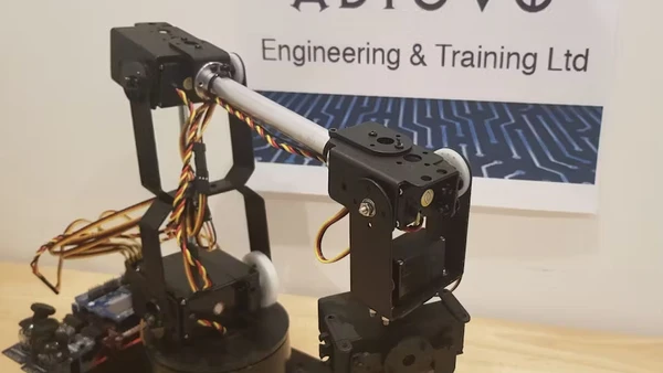 FPGA/SoC控制的机械臂