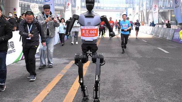 FPGA:人形机器人马拉松背后的“隐形冠军”