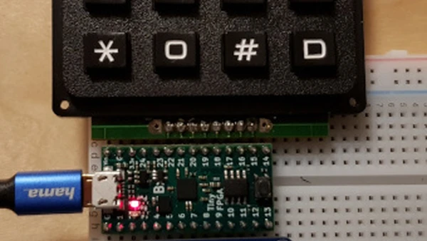 FPGA上的CHIP-8游戏机模拟器